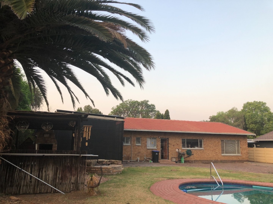 4 Bedroom Property for Sale in Vaalpark Free State